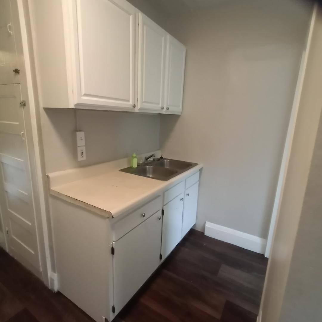 Apartment for rent at 126 Dawes Ave #2, Akron, OH 44302