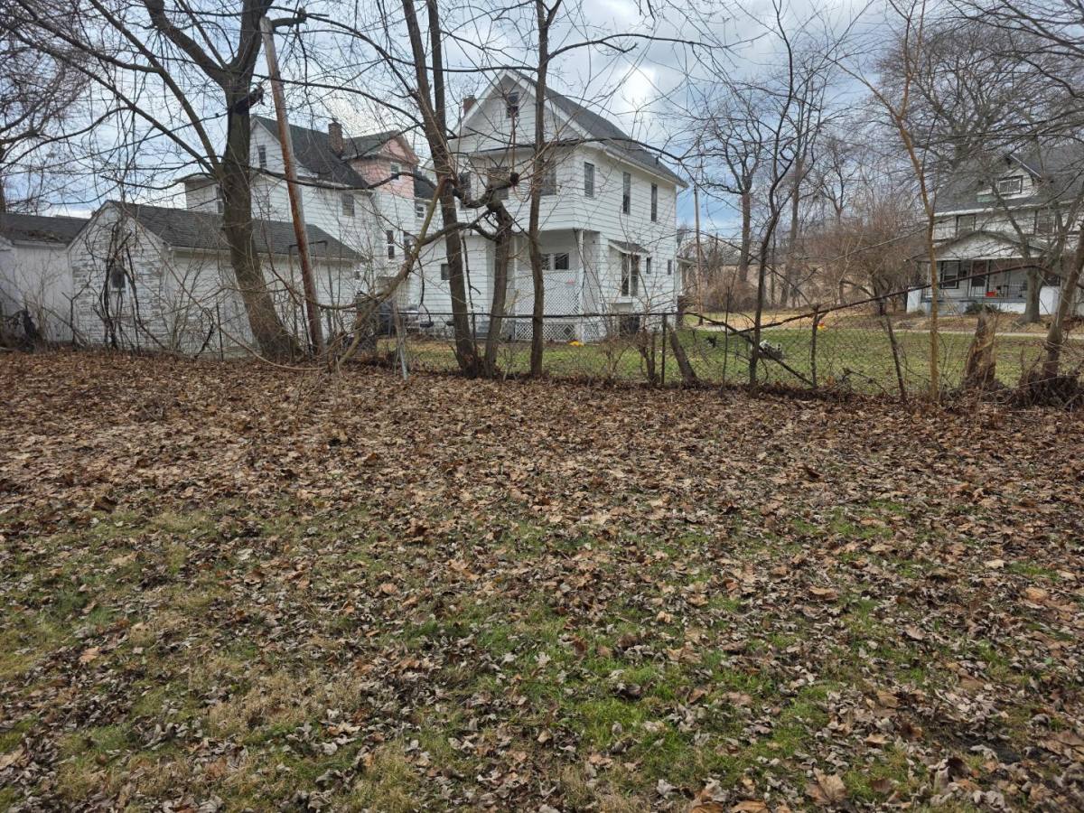 Apartment for rent at 126 Dawes Ave #2, Akron, OH 44302