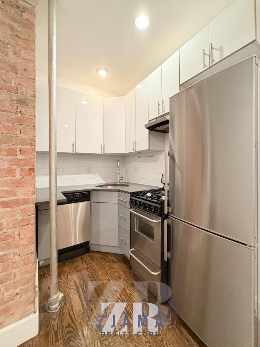 Apartment for rent at 410 Eastern Parkway #2D, Brooklyn, NY 11225