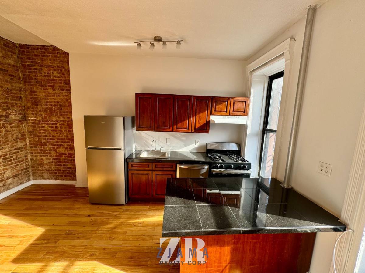 Apartment for rent at 1047 Bedford Ave #B4, Brooklyn, NY 11216