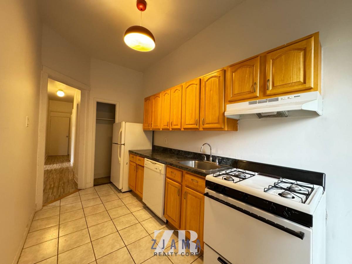 Apartment for rent at 1047 Bedford Ave #A2, Brooklyn, NY 11216