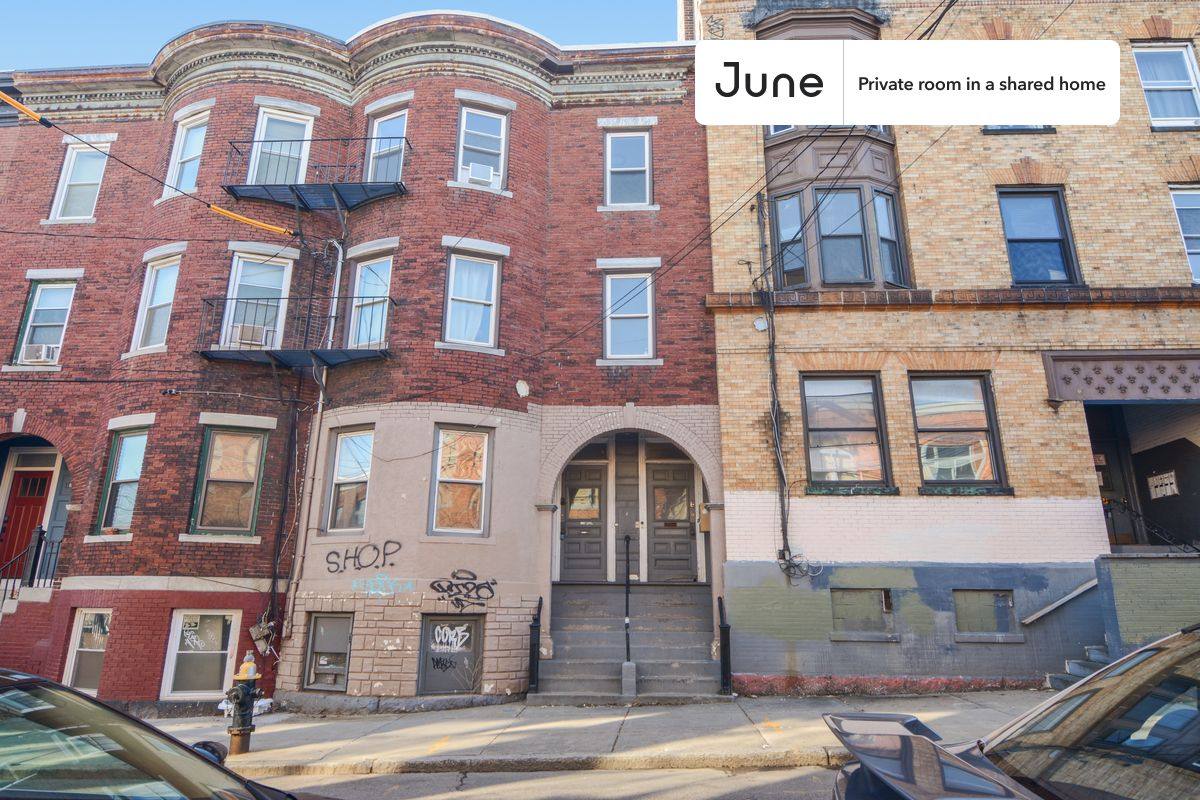 Apartment for rent at 11 Linden St #B, Allston, MA 02134