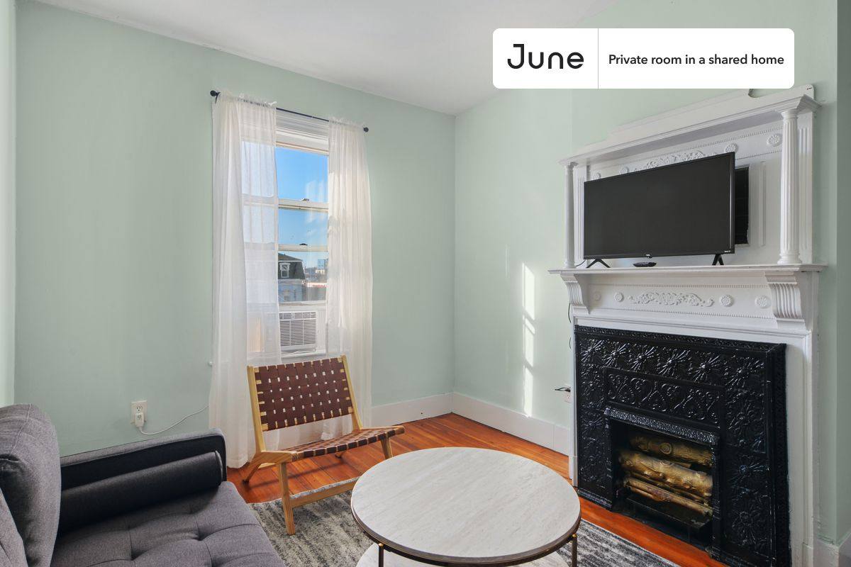 Apartment for rent at 11 Linden St #B, Allston, MA 02134