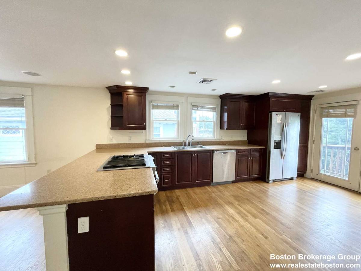 Apartment for rent at 19 Sunset St, Roxbury Crossing, MA 02120