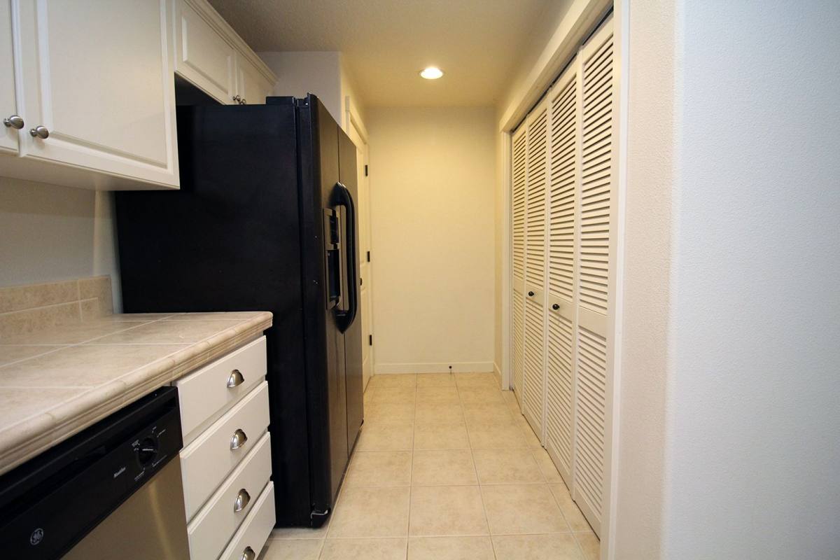 Condo for rent at 690 NE Adwick Dr, Beaverton, OR 97006