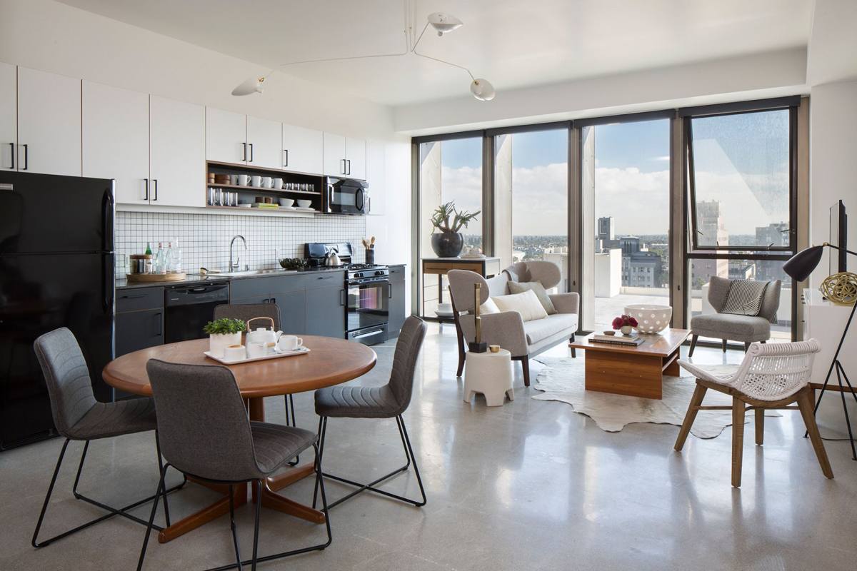 Apartment for rent at 100 Long Beach Blvd, Long Beach, CA 90802