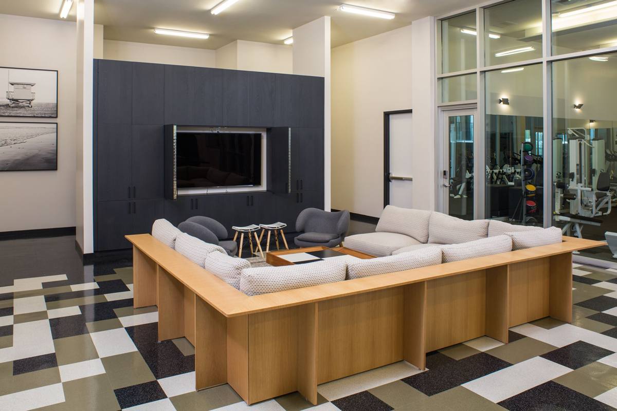 Apartment for rent at 100 Long Beach Blvd, Long Beach, CA 90802