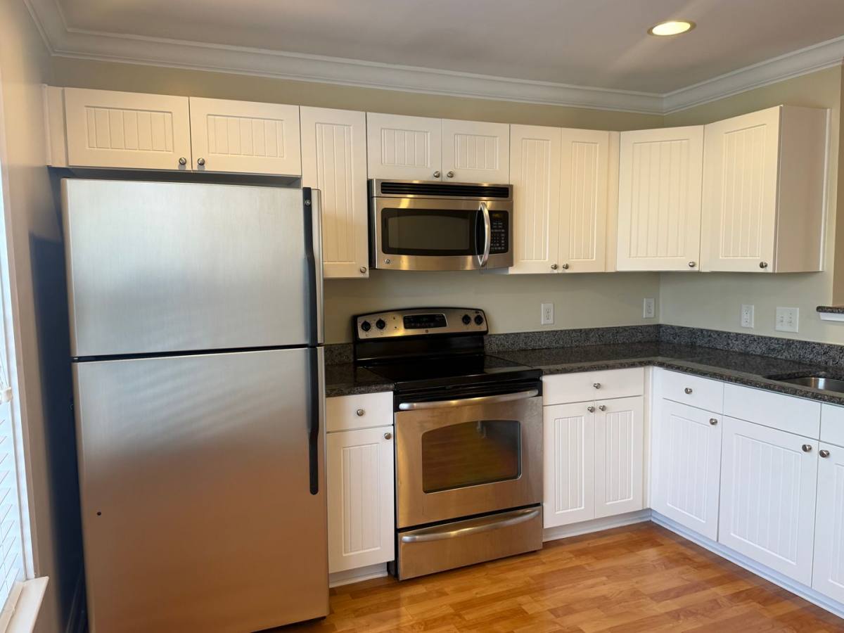 Townhouse for rent at 1830-208 Candlewood Court, Charlottesville, VA 22903