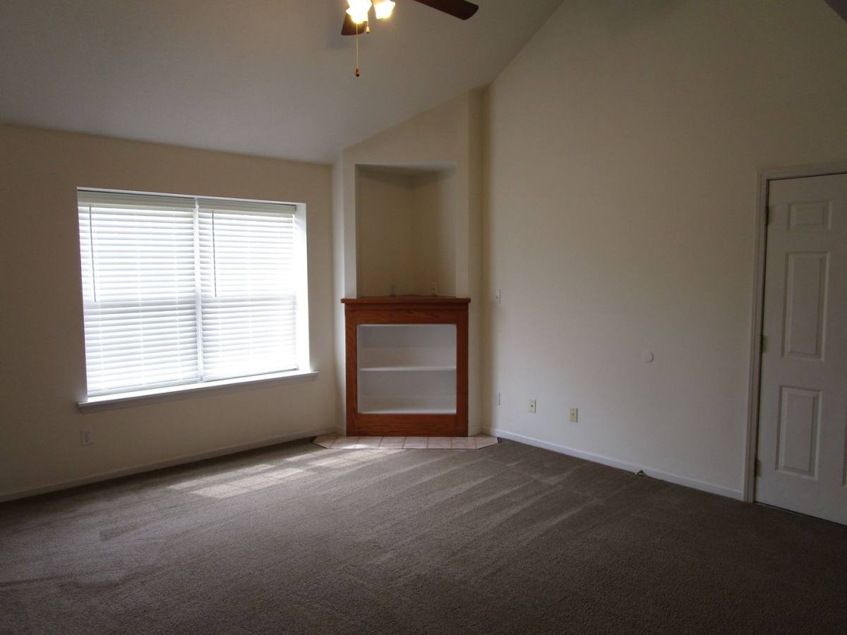 Apartment for rent at 5000-5002 Carrie Ridge Dr, Columbia, MO 65203