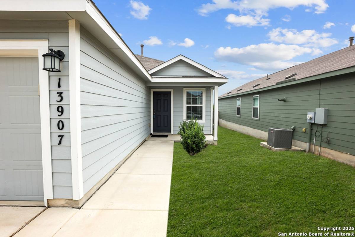 House for rent at 13907 Silos Meadows, San Antonio, TX 78252