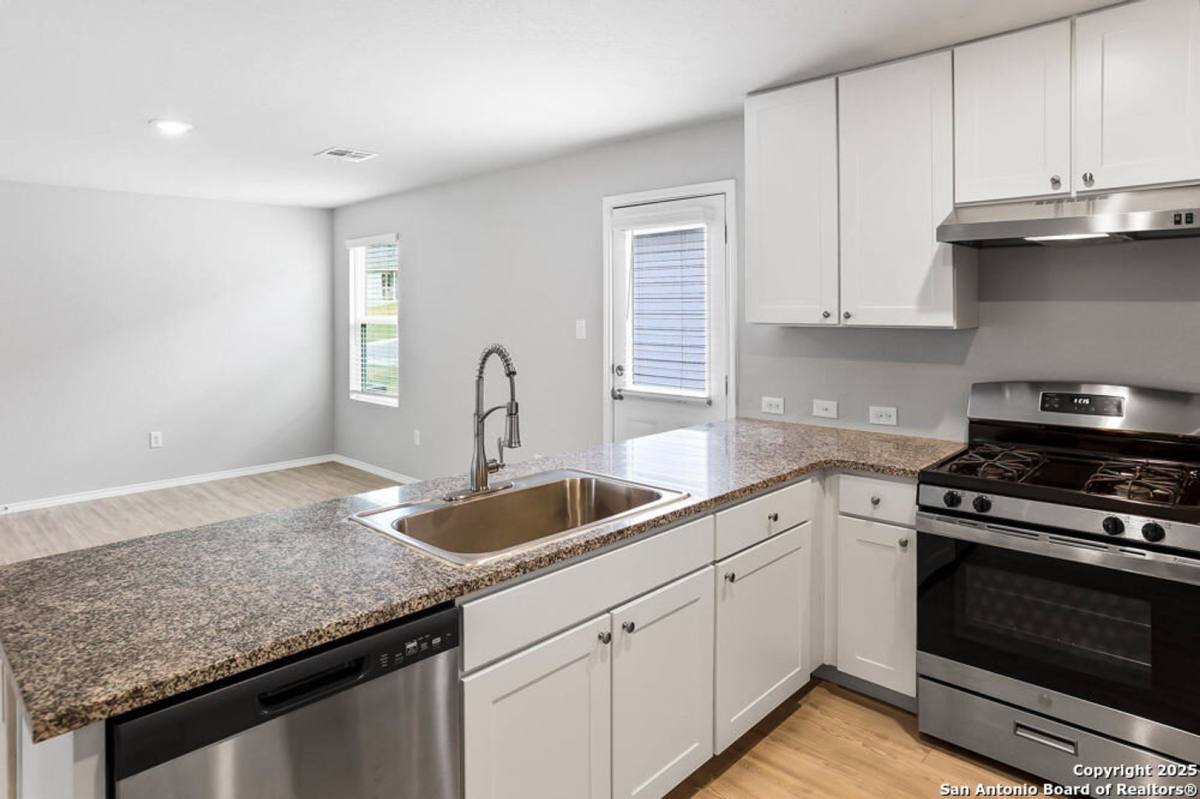 House for rent at 13907 Silos Meadows, San Antonio, TX 78252