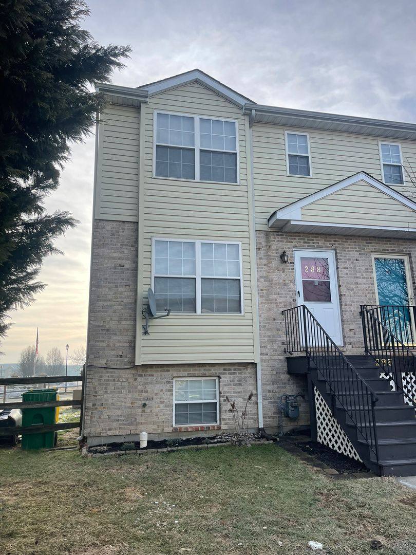 Townhouse for rent at 288 Vincent Circle, Middletown, DE 19709
