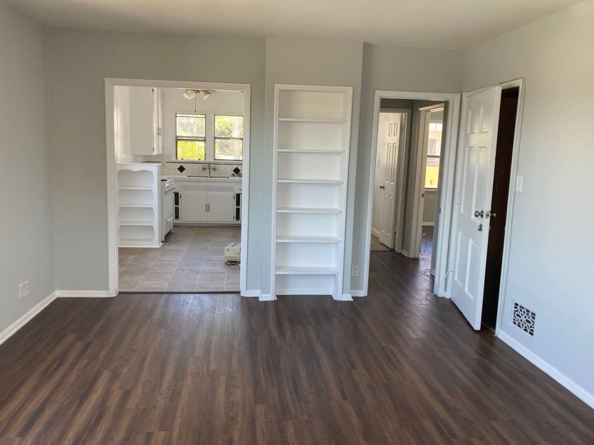 Apartment for rent at 516 N Normandie Ave, Los Angeles, CA 90004
