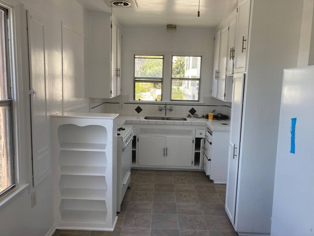 Apartment for rent at 516 N Normandie Ave, Los Angeles, CA 90004