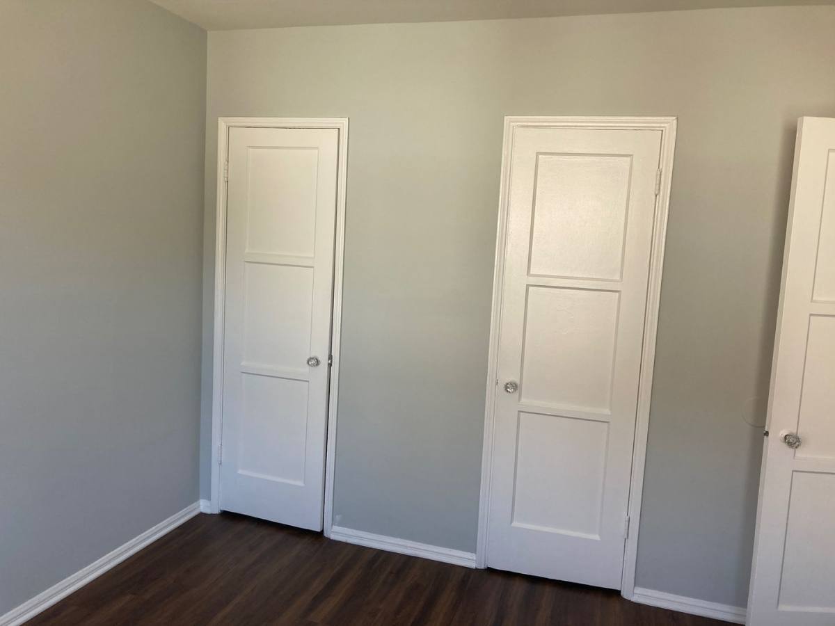 Apartment for rent at 516 N Normandie Ave, Los Angeles, CA 90004