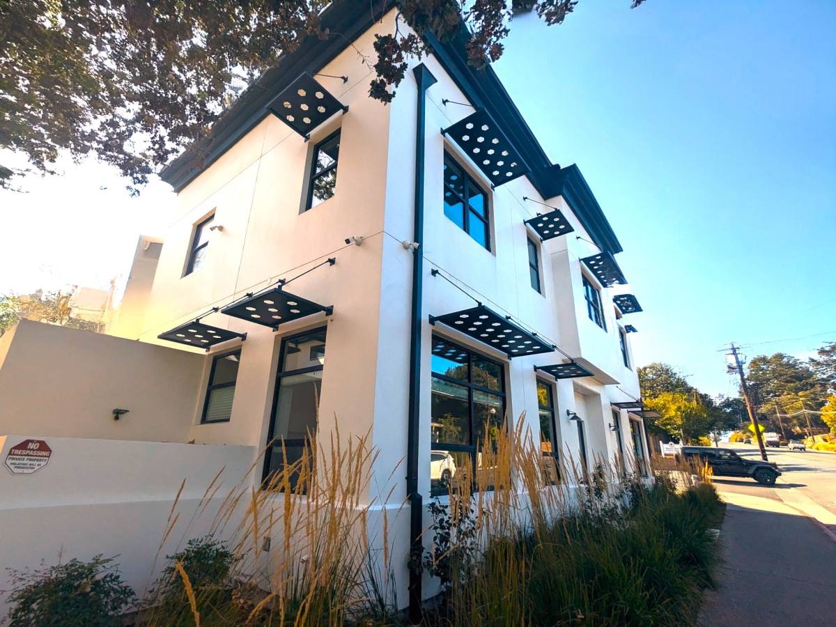 Apartment for rent at 7635 Healdsburg Ave, Sebastopol, CA 95472