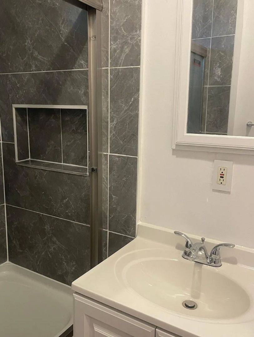 Apartment for rent at 1118 N Norman Court, Long Beach, CA 90813
