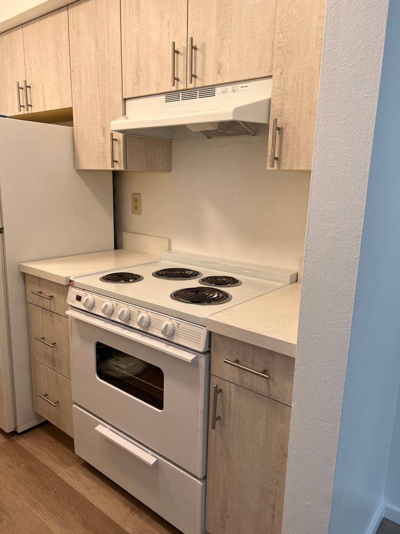 Apartment for rent at 10522 Lake City Way NE, Seattle, WA 98125