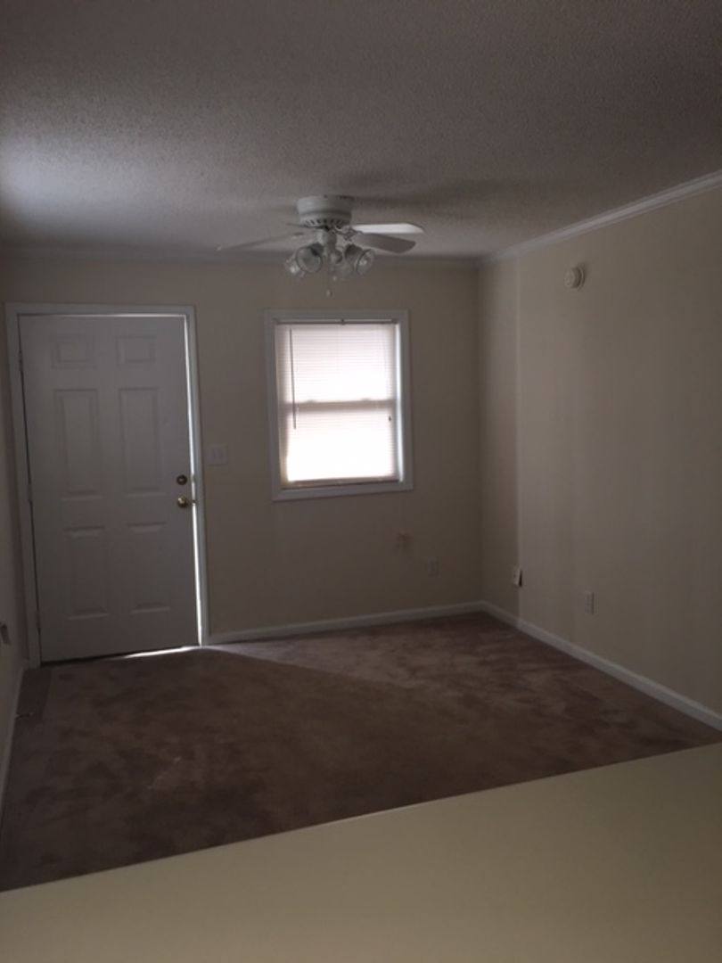 Apartment for rent at 326 Reed St, Tuscaloosa, AL 35401
