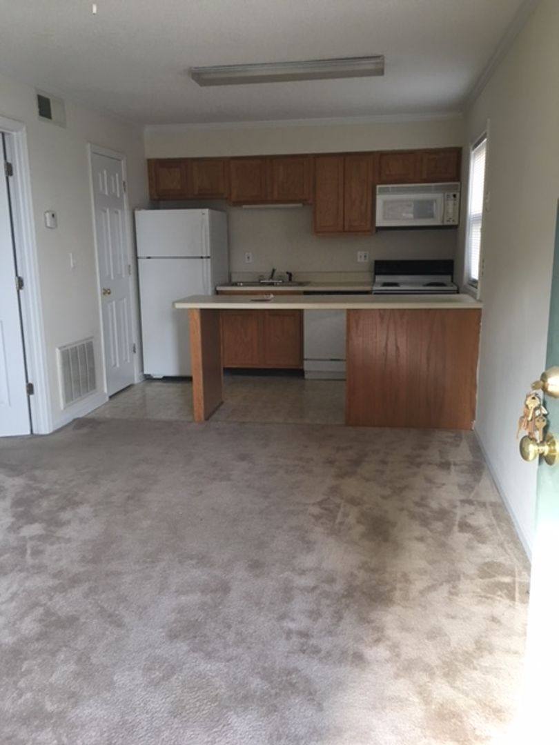 Apartment for rent at 326 Reed St, Tuscaloosa, AL 35401