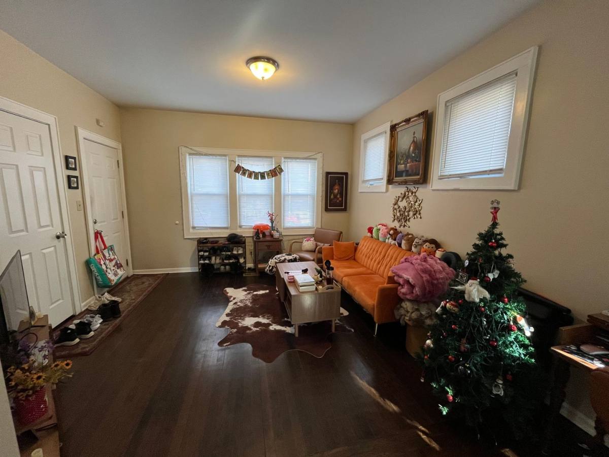 Apartment for rent at 1209-09B E Kane Place, Milwaukee, WI 53202