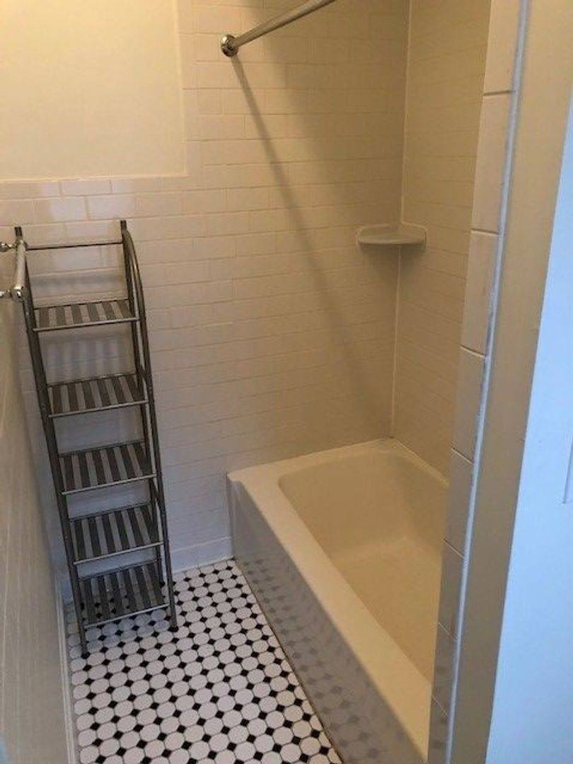 Apartment for rent at 1318 Eutaw Place, Baltimore, MD 21217