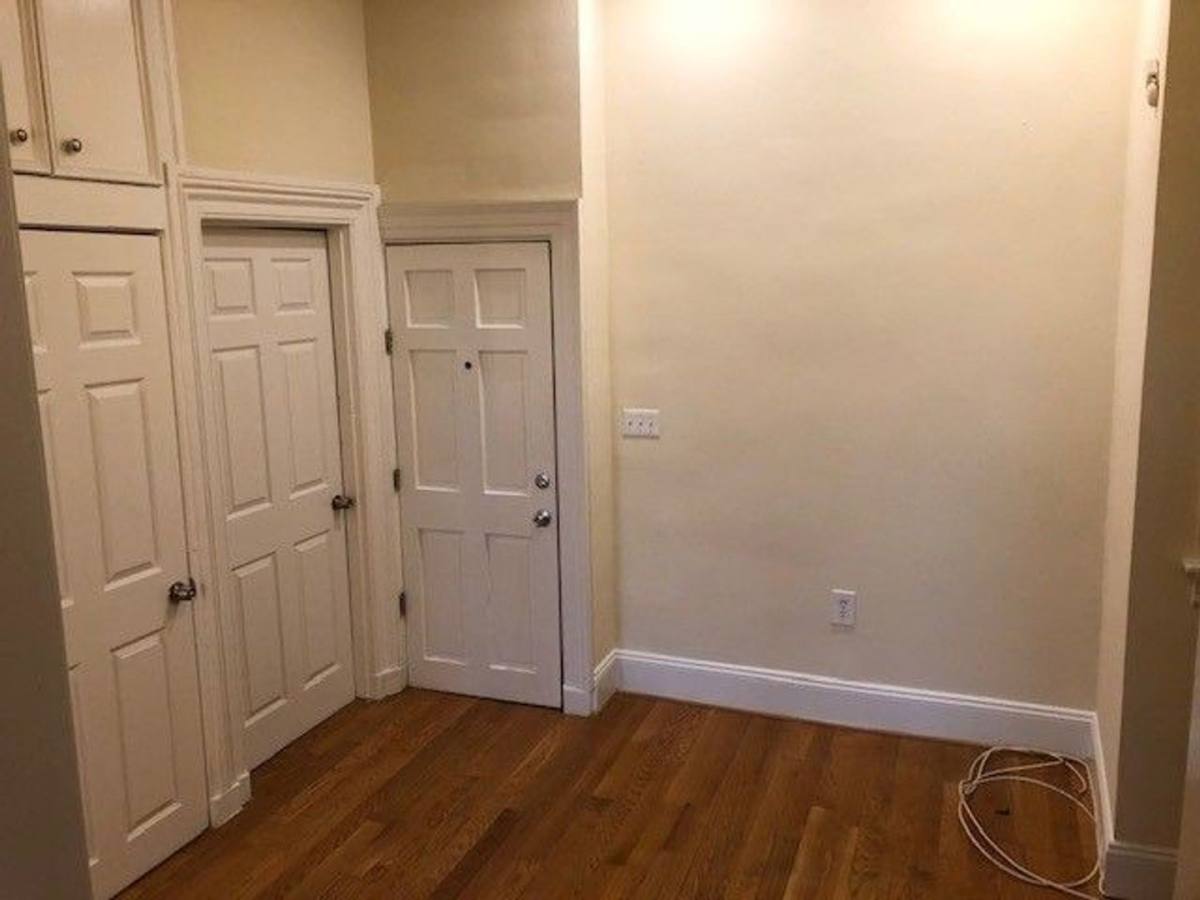 Apartment for rent at 1318 Eutaw Place, Baltimore, MD 21217
