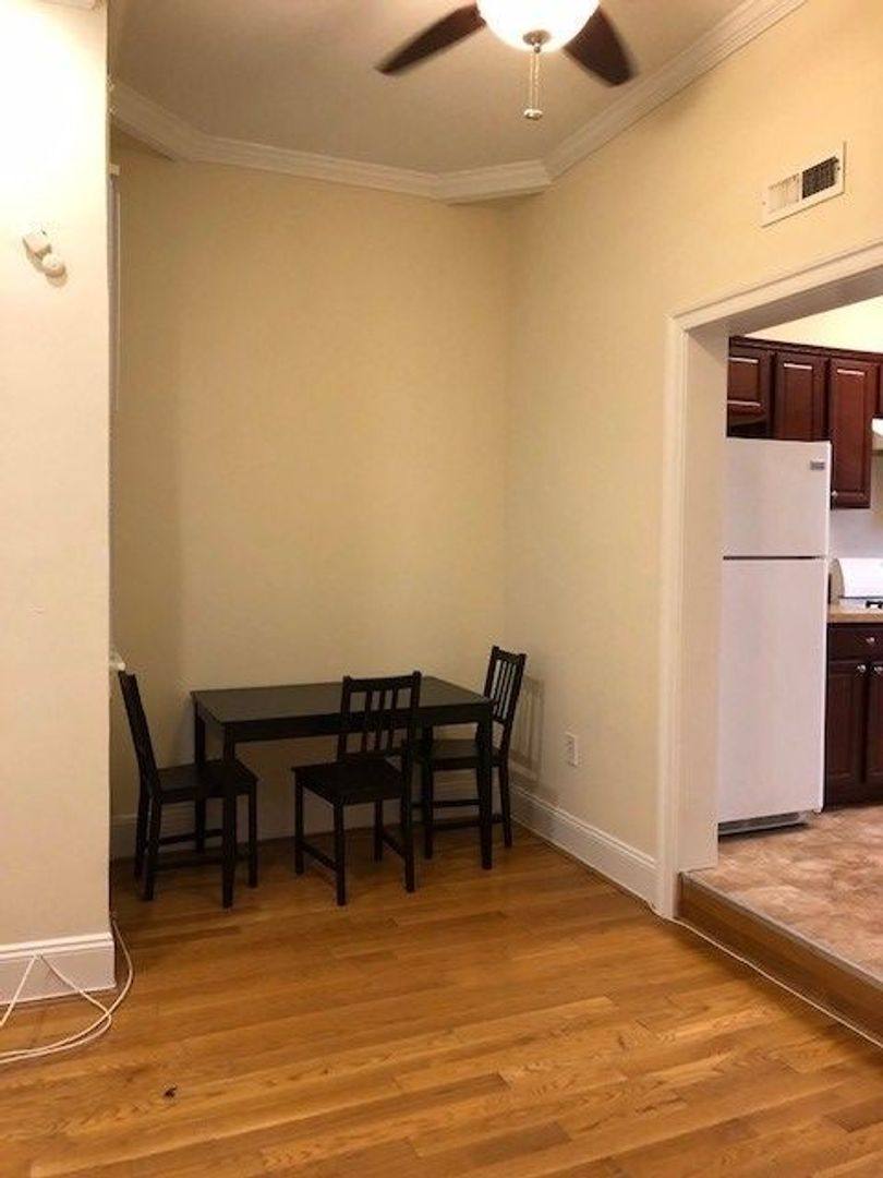 Apartment for rent at 1318 Eutaw Place, Baltimore, MD 21217