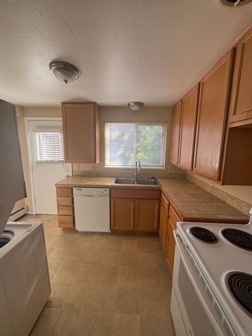 Apartment for rent at 1809 Emery, Longmont, CO 80501