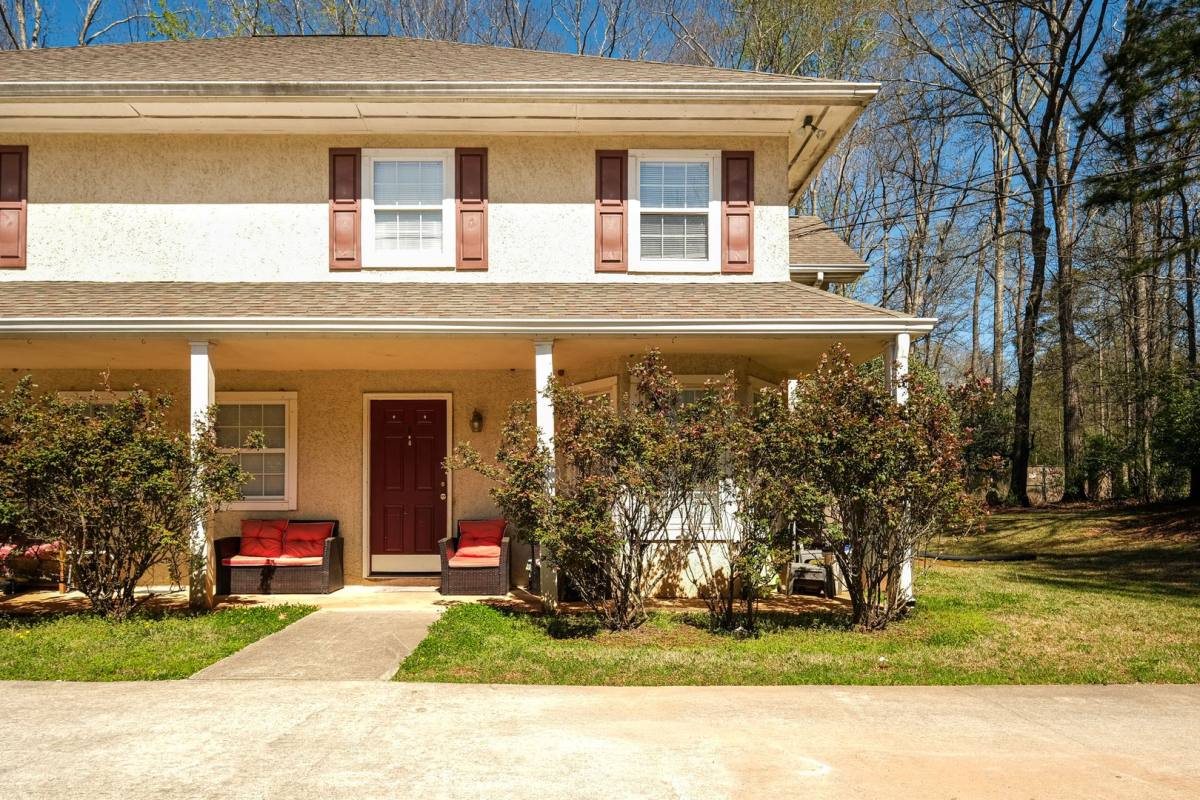 Townhouse for rent at 1535 Cedar Shoals Dr, Athens, GA 30605