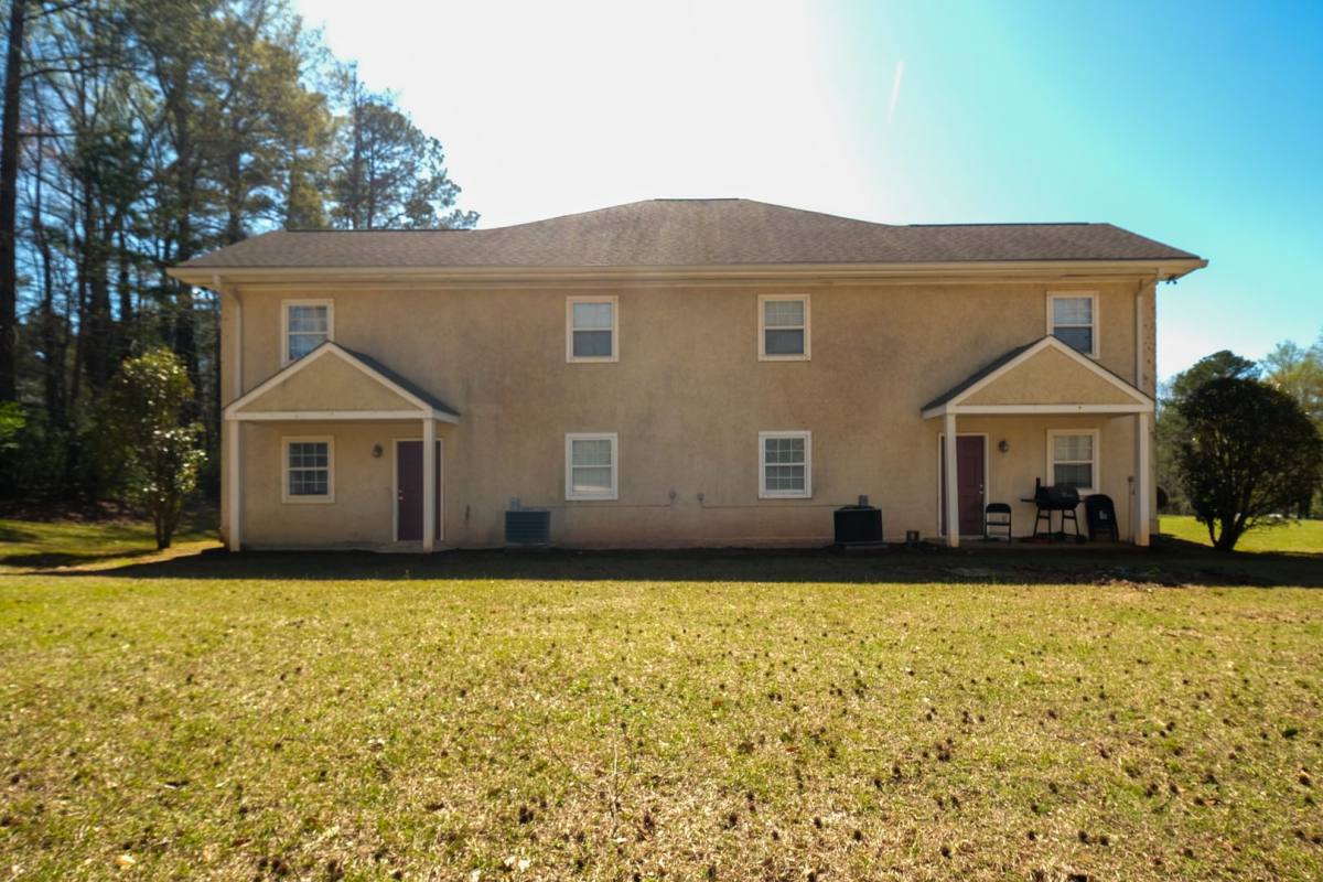Townhouse for rent at 1535 Cedar Shoals Dr, Athens, GA 30605