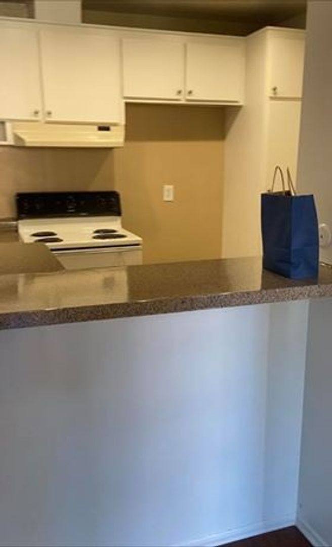Apartment for rent at 15513 Williams St, Tustin, CA 92780
