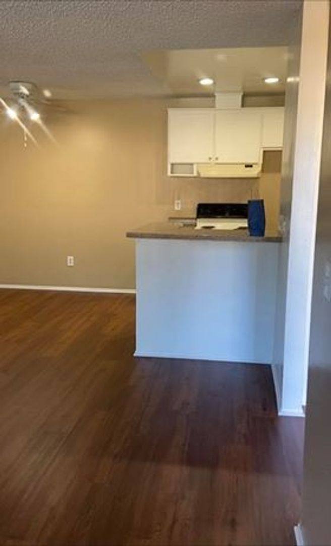 Apartment for rent at 15513 Williams St, Tustin, CA 92780