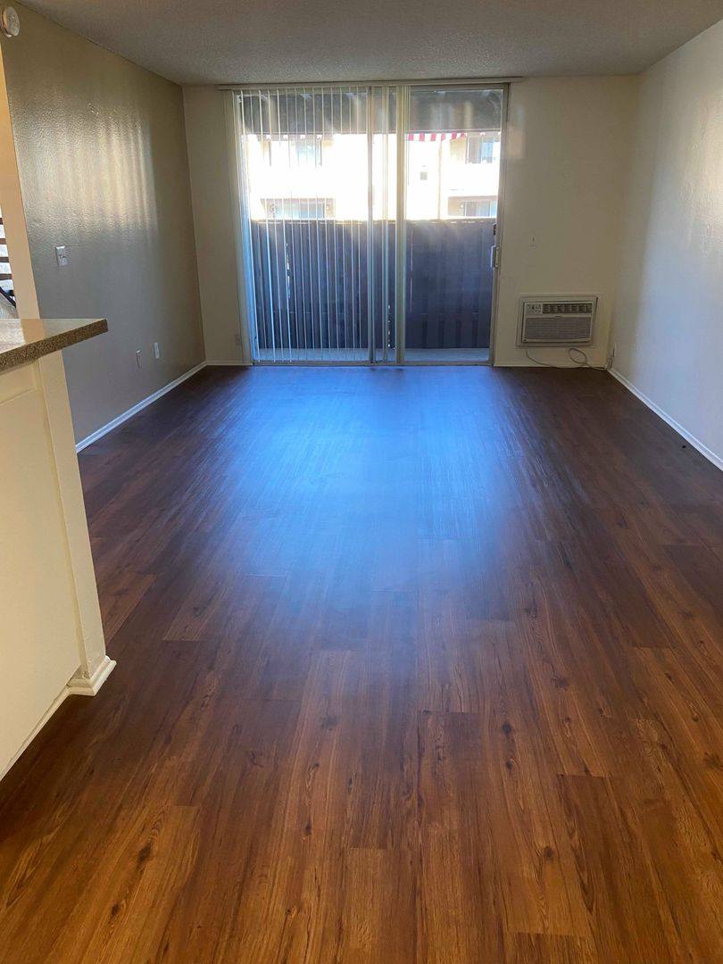 Apartment for rent at 15513 Williams St, Tustin, CA 92780