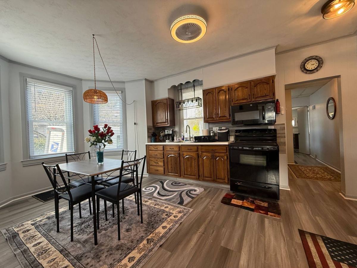 Apartment for rent at 400 Maple St, Manchester, PA 17345
