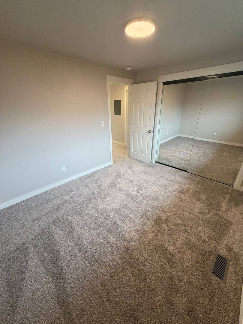 Townhouse for rent at 2840 Railroad St SE, Albany, OR 97322