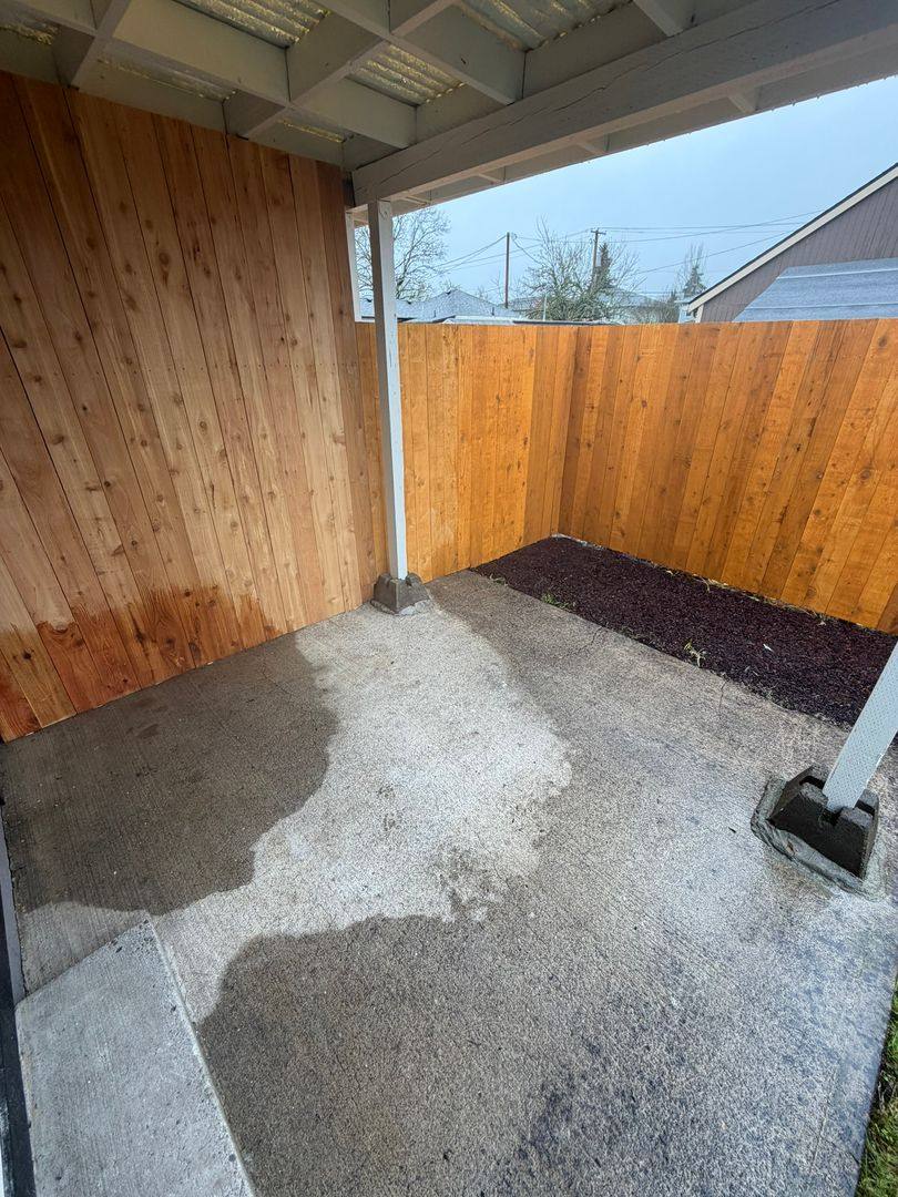 Townhouse for rent at 2840 Railroad St SE, Albany, OR 97322