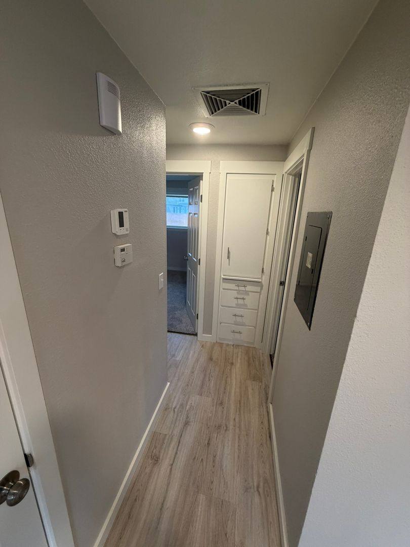 Townhouse for rent at 2910 Railroad St SE, Albany, OR 97322