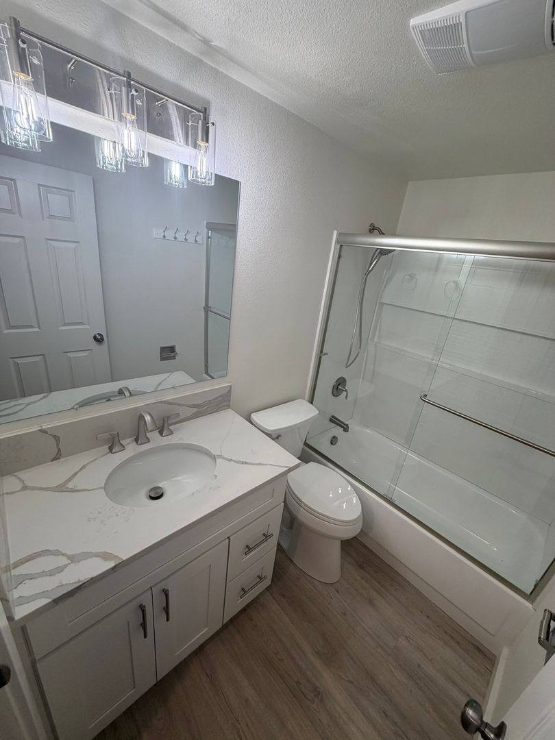 Townhouse for rent at 2910 Railroad St SE, Albany, OR 97322