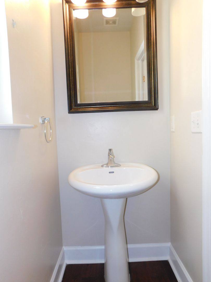 Townhouse for rent at 5156 NW 21st Dr, Gainesville, FL 32605