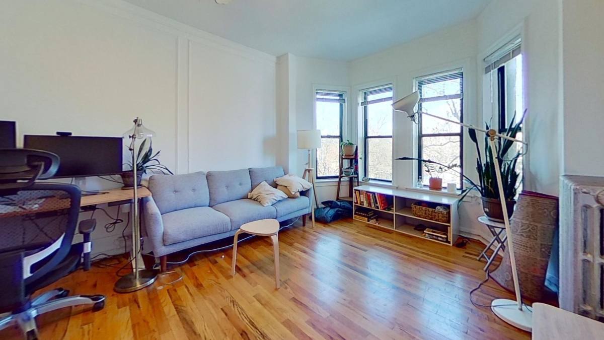 Apartment for rent at 601 W Deming Place, Chicago, IL 60614