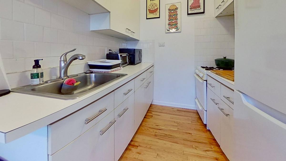 Apartment for rent at 601 W Deming Place, Chicago, IL 60614