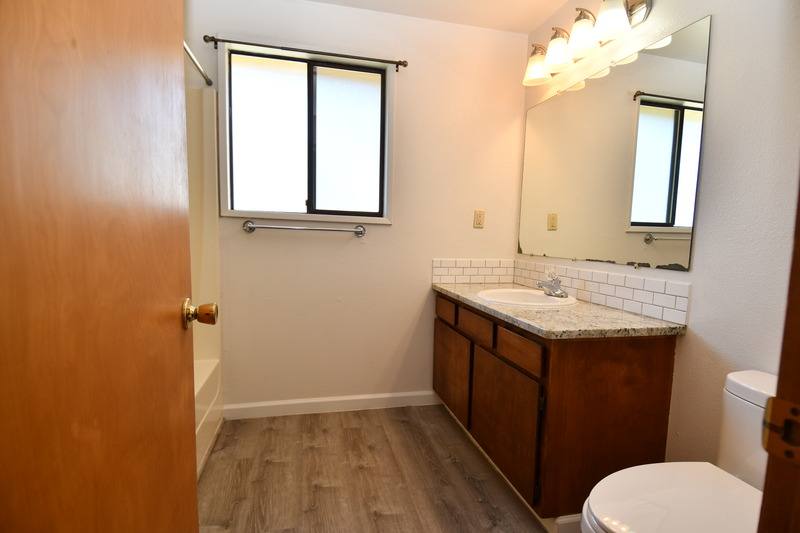 House for rent at 936 SE Sharon Ave, Roseburg, OR 97470