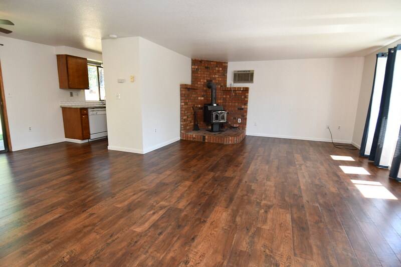 House for rent at 936 SE Sharon Ave, Roseburg, OR 97470