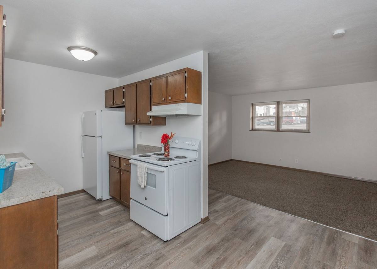 Apartment for rent at 2415 Jebens Ave, Davenport, IA 52804