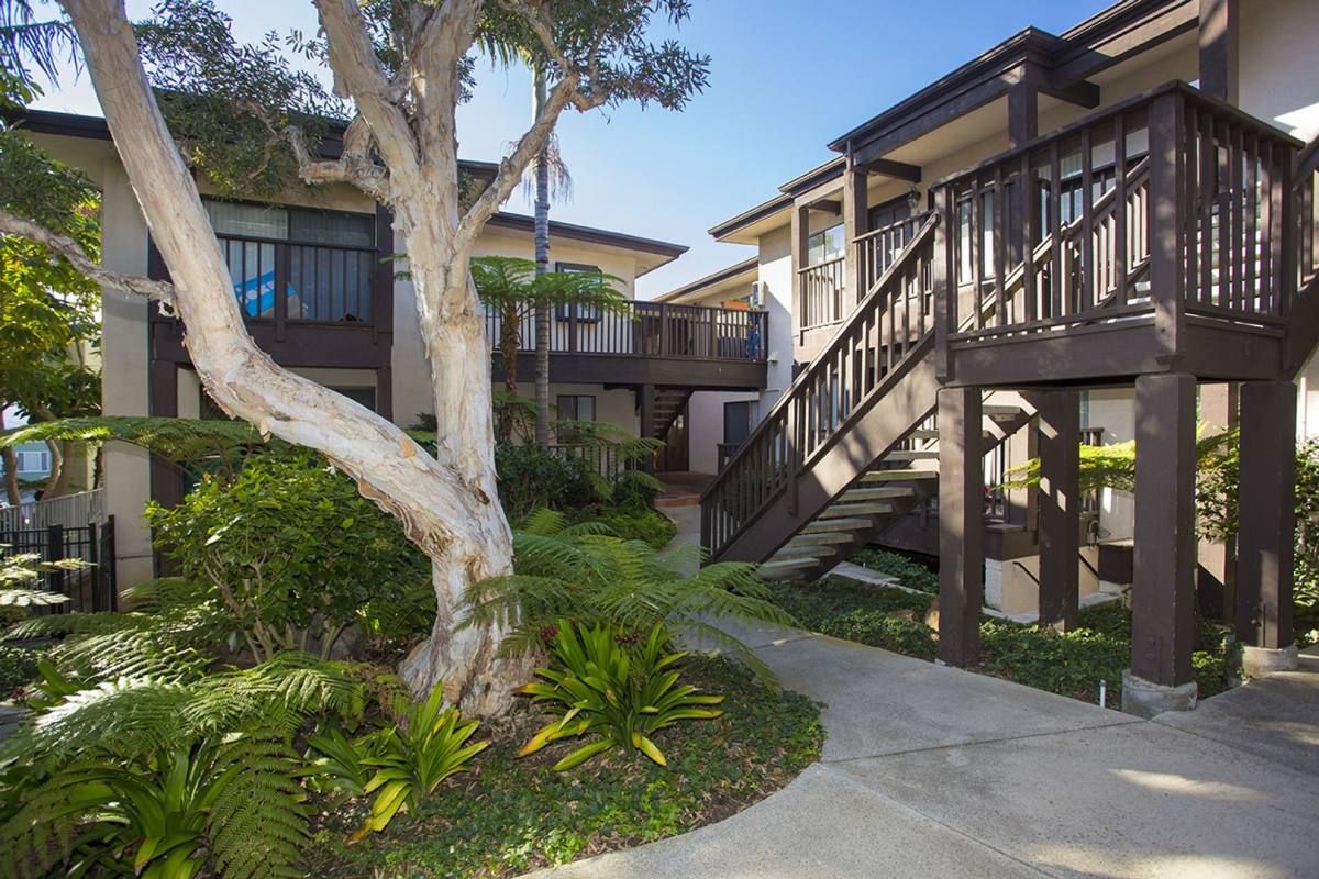 Apartment for rent at 7601 Eads Ave, La Jolla, CA 92037