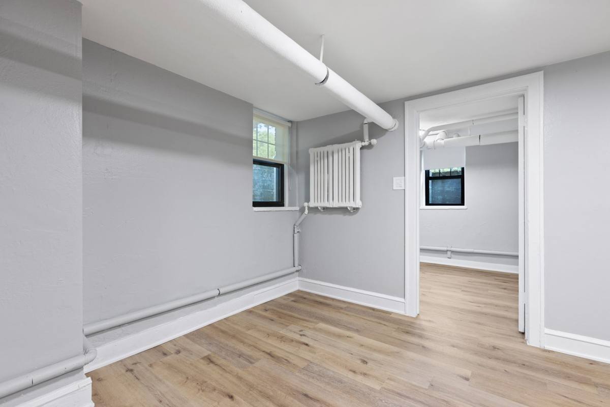 Apartment for rent at 1425 N Ave, Waukegan, IL 60085