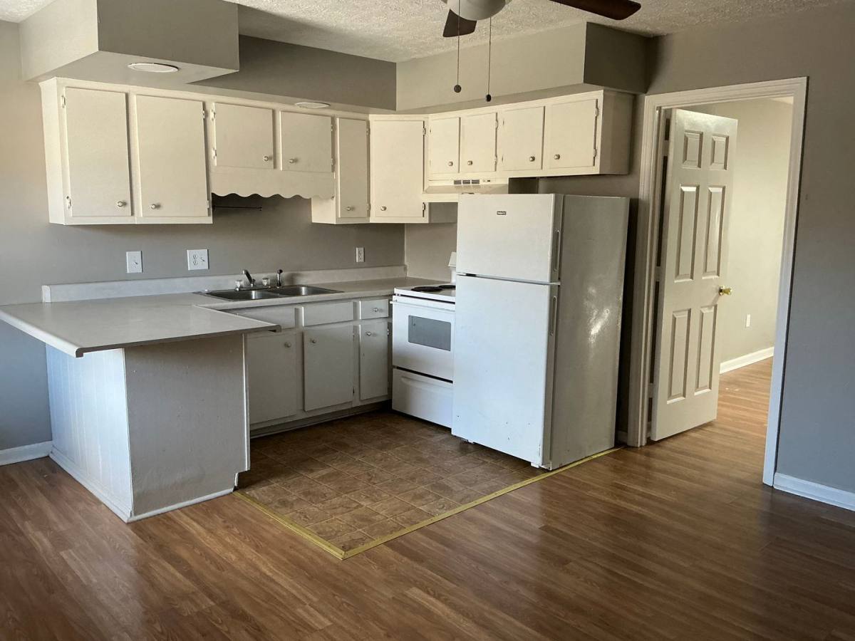 Apartment for rent at 440 Country Lane Dr, Greenville, KY 42345