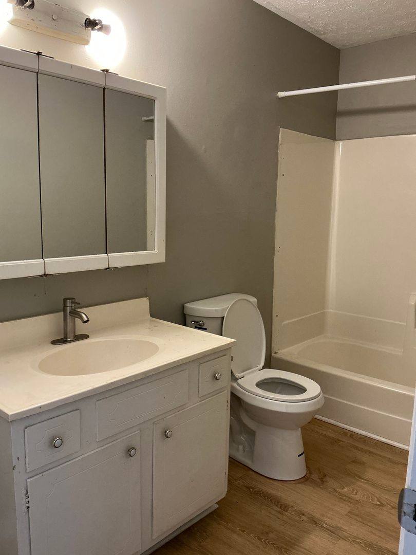 Apartment for rent at 440 Country Lane Dr, Greenville, KY 42345