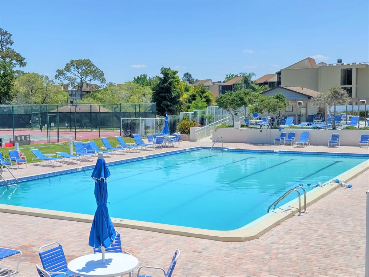 Apartment for rent at 650 Bird Bay Dr E, Venice, FL 34285